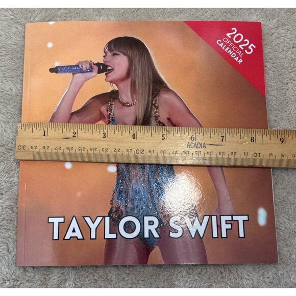 Taylor Swift 2025 Calendar With Monthly Photos - Picture 6 of 6